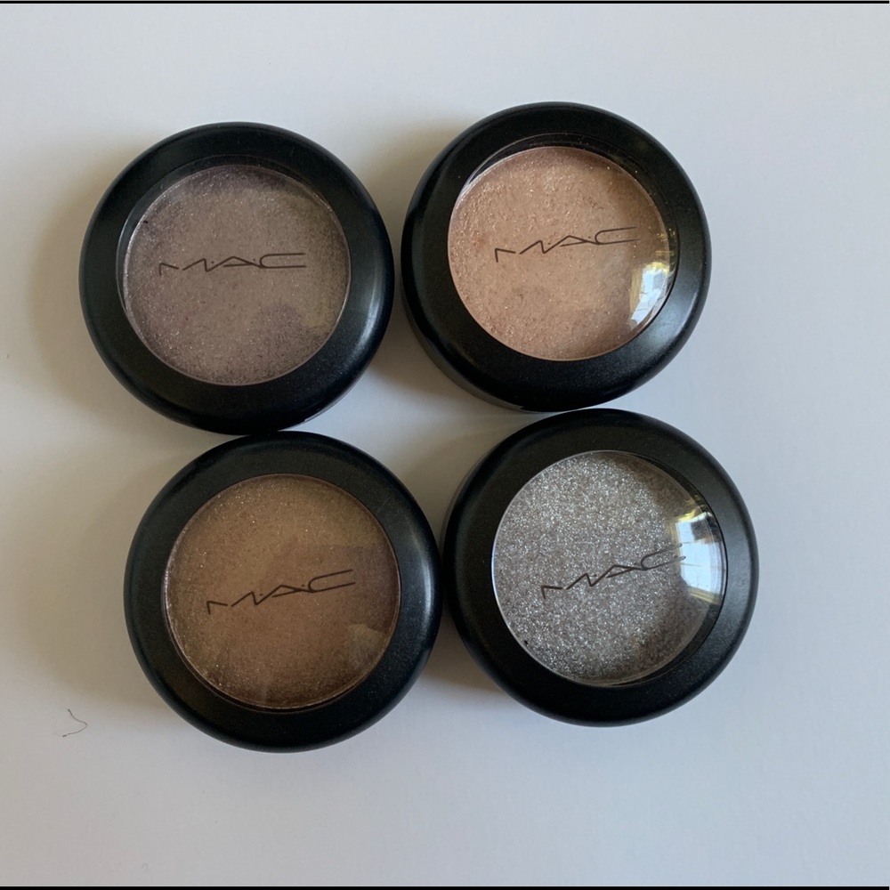 Pressed pigment bundle